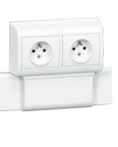 Рамка Mosaic Legrand 031621 в Волгограде Аксессуары для кабель-канала Pintop.ru